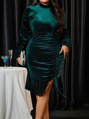 SHEIN Emerald Green Velvet Ruched Long Sleeve Midi Dress